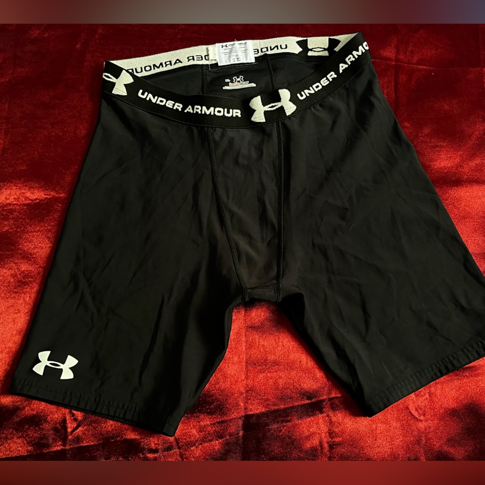 Under Armour Men's Black Shorts